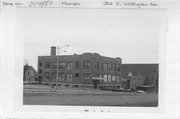 302 E WASHINGTON AVE, a Twentieth Century Commercial large office building, built in Madison, Wisconsin in 1927.