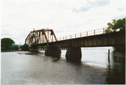 MISSISSIPPI RIVER, NORTH OF CASS ST BRIDGE IN NORTH LA CROSSE, a NA (unknown or not a building) bridge, built in La Crosse, Wisconsin in 1902.