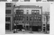 121 STATE ST, a Commercial Vernacular retail building, built in Madison, Wisconsin in 1912.