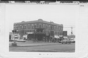 636 W WASHINGTON AVE, a Neoclassical/Beaux Arts lodging-hotel, built in Madison, Wisconsin in 1906.
