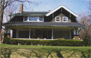 3316 W WISCONSIN AVE, a Craftsman house, built in Milwaukee, Wisconsin in 1914.