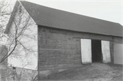 3108 GASTON RD, a Astylistic Utilitarian Building barn, built in Cottage Grove, Wisconsin in 1880.