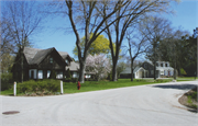 910 W APPLE TREE RD, a Colonial Revival/Georgian Revival house, built in Glendale, Wisconsin in 1940.