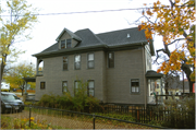 401 OAK ST, a Queen Anne house, built in Stoughton, Wisconsin in 1903.