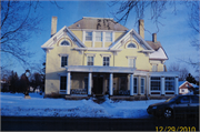 6107 7TH AVE, a Italianate house, built in Kenosha, Wisconsin in 1860.