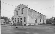 524 E MAIN ST, a Commercial Vernacular warehouse, built in Stoughton, Wisconsin in 1891.