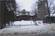 606 2ND AVE (216 HUDSON ST), a Prairie School house, built in Eau Claire, Wisconsin in 1909.