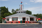 1331 WASHINGTON AVE, a Octagon retail building, built in Cedarburg, Wisconsin in 1960.