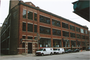 224 E CHICAGO ST, a Astylistic Utilitarian Building industrial bldg/manufacturing facility, built in Milwaukee, Wisconsin in 1917.