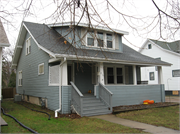 216 WOODLAWN AVE 216 WOODLAWN AVE, a Bungalow house, built in Green Bay, Wisconsin in 1927.