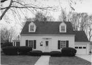 7028 Elmwood Ave, a Colonial Revival/Georgian Revival house, built in Middleton, Wisconsin in 1938.