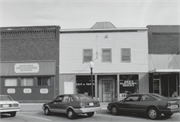 911 WISCONSIN AVE, a Commercial Vernacular retail building, built in Boscobel, Wisconsin in .