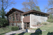 Heidelberger, Dr. Charles and Judith, House, a Building.