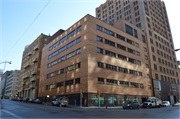 740 N BROADWAY, a Contemporary large office building, built in Milwaukee, Wisconsin in 1953.