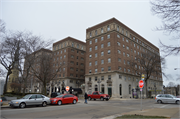 924 E JUNEAU AVE, a Neoclassical/Beaux Arts lodging-hotel, built in Milwaukee, Wisconsin in 1918.