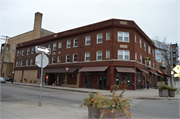 2201-2203 N PROSPECT AVE, a Commercial Vernacular tavern/bar, built in Milwaukee, Wisconsin in 1916.