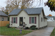 822 MOORE ST, a Side Gabled house, built in Beloit, Wisconsin in 1902.