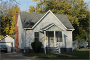 1120 HARRISON AVE, a Side Gabled house, built in Beloit, Wisconsin in 1900.