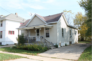 1515 WISCONSIN AVE, a Side Gabled house, built in Beloit, Wisconsin in 1916.