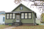 1714 PORTER AVE, a Bungalow house, built in Beloit, Wisconsin in 1910.