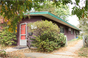 1625 & 1627 OAKWOOD AVENUE 1625 & 1627 OAKWOOD AVENUE, a Ranch duplex/two-flat, built in Beloit, Wisconsin in 1962.