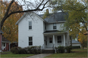 919 10TH ST, a Gabled Ell house, built in Beloit, Wisconsin in 1906.