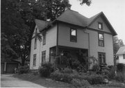 116 W LINCOLN ST, a Cross Gabled house, built in Oregon, Wisconsin in 1900.