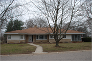 301 SUMMIT ST 301 SUMMIT ST, a Ranch house, built in Portage, Wisconsin in 1954.