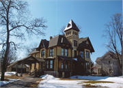 527 E WISCONSIN ST, a Queen Anne house, built in Neenah, Wisconsin in 1881.