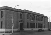 304 N 6TH ST, a Other Vernacular small office building, built in La Crosse, Wisconsin in 1939.