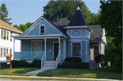 3416 WASHINGTON AVE, a Queen Anne house, built in Racine, Wisconsin in 1902.