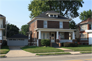 3417 WASHINGTON AVE, a American Foursquare house, built in Racine, Wisconsin in 1917.