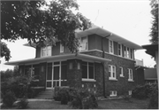 930 S 6TH ST, a Prairie School house, built in La Crosse, Wisconsin in 1917.