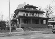 120 W GORHAM ST, a American Foursquare house, built in Madison, Wisconsin in 1907.