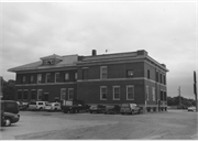 20 COPELAND AVE, a Neoclassical/Beaux Arts small office building, built in La Crosse, Wisconsin in 1915.