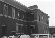 20 COPELAND AVE, a Neoclassical/Beaux Arts small office building, built in La Crosse, Wisconsin in 1915.