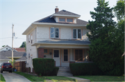 3602 WASHINGTON AVE, a American Foursquare house, built in Racine, Wisconsin in 1925.
