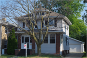 3616 WASHINGTON AVE, a American Foursquare house, built in Racine, Wisconsin in 1920.