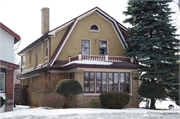 3525 WASHINGTON AVE, a Dutch Colonial Revival house, built in Racine, Wisconsin in 1925.