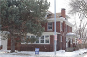 3427 WASHINGTON AVE, a Prairie School house, built in Racine, Wisconsin in 1916.