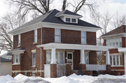 3417 WASHINGTON AVE, a American Foursquare house, built in Racine, Wisconsin in 1917.