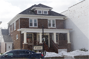 3305 WASHINGTON AVE, a American Foursquare house, built in Racine, Wisconsin in 1914.