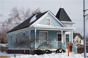 3416 WASHINGTON AVE, a Queen Anne house, built in Racine, Wisconsin in 1902.