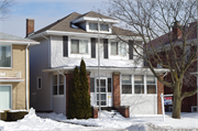 3616 WASHINGTON AVE, a American Foursquare house, built in Racine, Wisconsin in 1920.