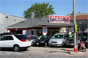 2202 W GREENFIELD AVE, a Astylistic Utilitarian Building gas station/service station, built in Milwaukee, Wisconsin in 1928.