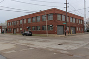909 S BARCLAY ST, a Astylistic Utilitarian Building industrial building, built in Milwaukee, Wisconsin in 1940.