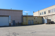 427 E STEWART ST (E END OF COMPLEX), a Astylistic Utilitarian Building industrial bldg/manufacturing facility, built in Milwaukee, Wisconsin in 1905.