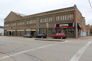 1123-1125 W NATIONAL AVE, a Arts and Crafts warehouse, built in Milwaukee, Wisconsin in 1907.