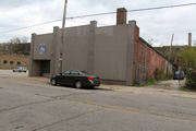 1517 W PIERCE ST 1517 W PIERCE ST, a Astylistic Utilitarian Building industrial bldg/manufacturing facility, built in Milwaukee, Wisconsin in .