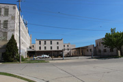3108-3110 W MEINECKE AVE, a Commercial Vernacular industrial bldg/manufacturing facility, built in Milwaukee, Wisconsin in 1900.